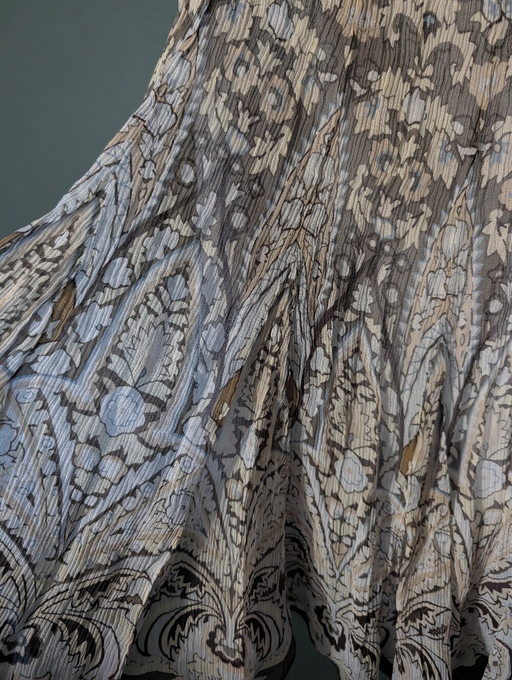 T Tahari 100% Silk Printed Circle Skirt - Picture 3 of 10